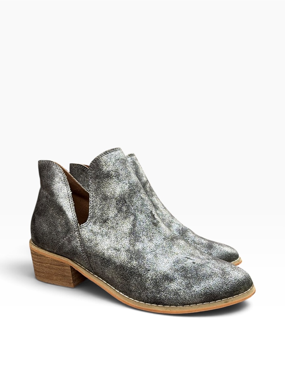 Boutique by Corkys Distressed Silver Metallic Curry Ankle Booties Size 10